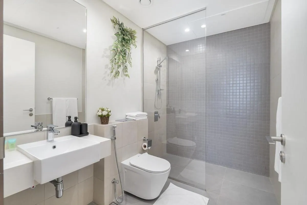 Vogue Al Wasl 1 Residence East 17Th Floor With Balcony View Of Zabeel Park And Dubai Frame, Walkable To Dubai Metro, Near Sheikh Zayed Road & Dubai World Trade Centre Apartment