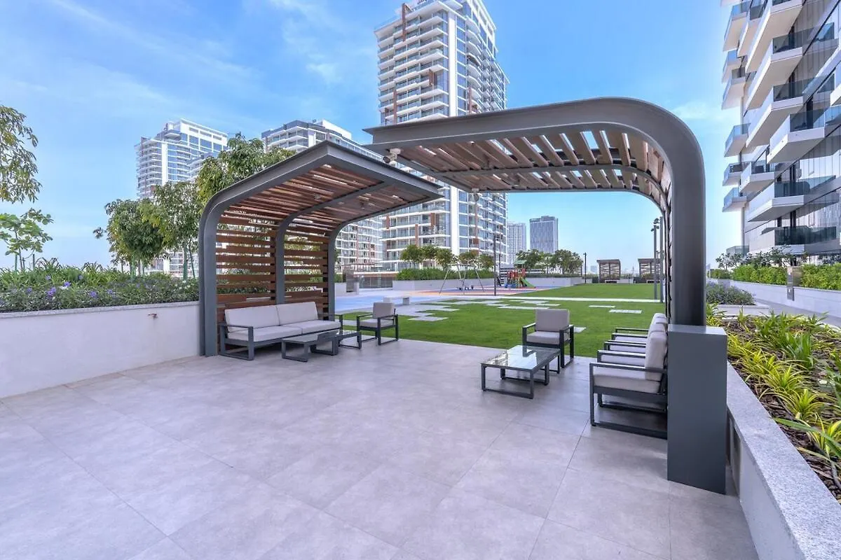 Vogue Al Wasl 1 Residence East 17Th Floor With Balcony View Of Zabeel Park And Dubai Frame, Walkable To Dubai Metro, Near Sheikh Zayed Road & Dubai World Trade Centre Apartment
